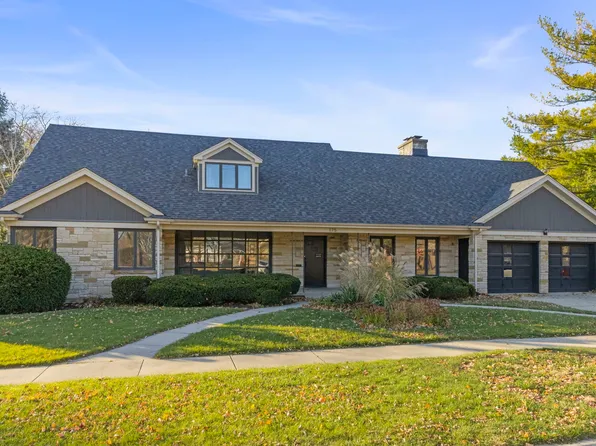 175 S Harrison Ave, Aurora, IL 60506