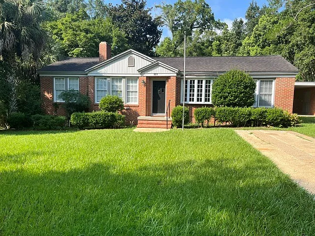 801 Laurel St — Photo 1
