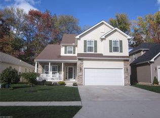 4952 Hiddenview Ct, North Ridgeville, OH 44039