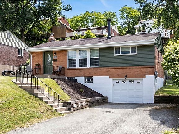 2nd image of 3384 Columbia Dr