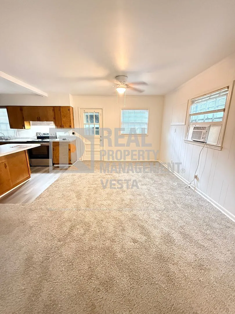 3 bed, 2.0 bath, 1716 sqft, $1,500 — Photo 4