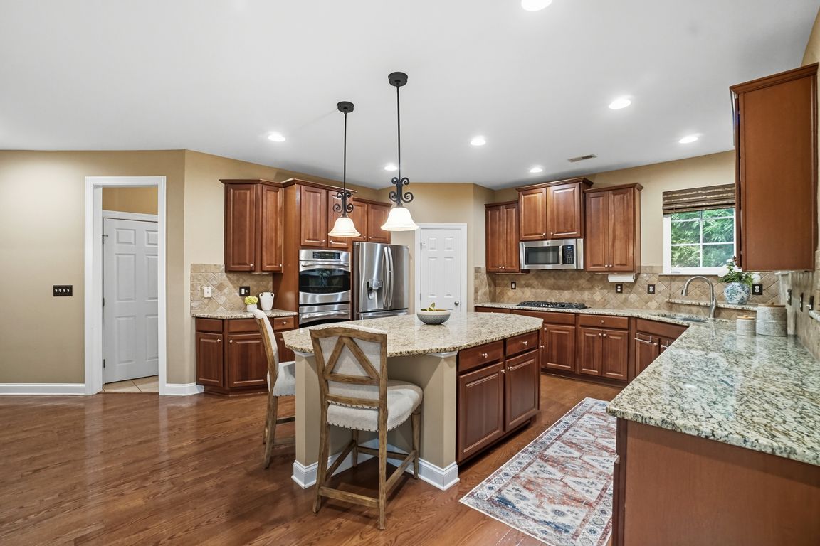 next background image