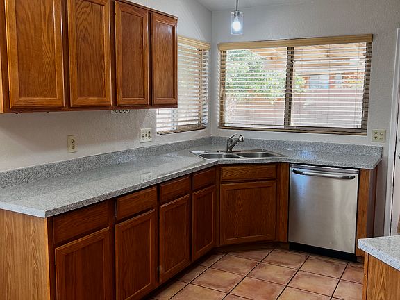 5th image of 1441 W Canyon Shadows Ln