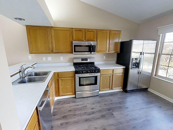 5th image of 251 Sorensen Dr