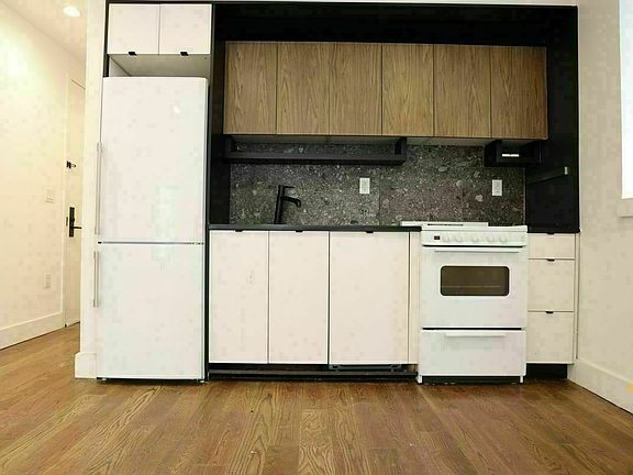 5th image of 1054 Bushwick Ave #3G1