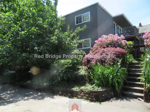 131 SE 22nd Ave #1, Portland, OR 97214