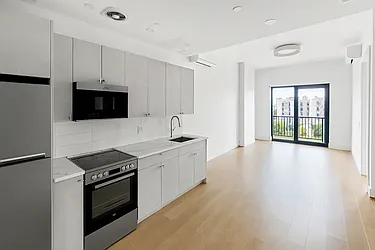 2915 Albemarle Road, #4C