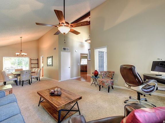 5th image of 8213 Foxfire Dr