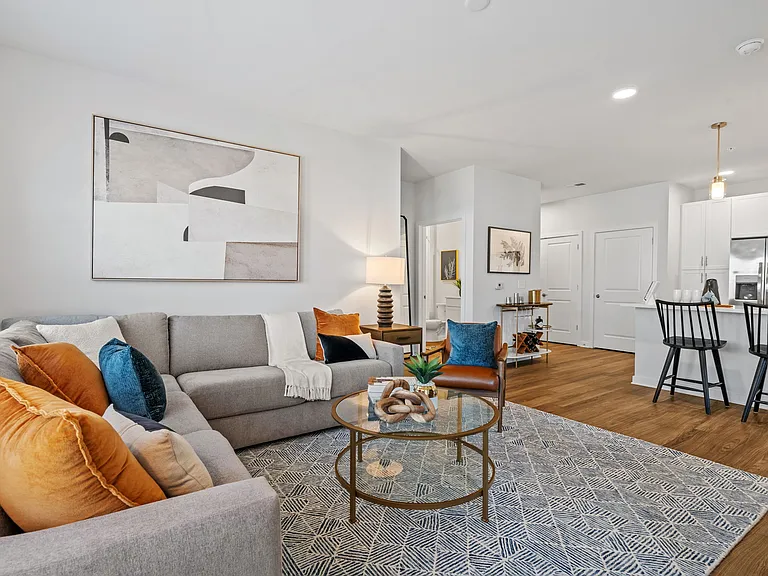 Miles - 2 Bed / 2 Bath - 1,098 Sq.Ft.