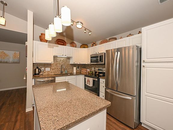 5th image of 1111 North Sunnyslope DRIVE #201