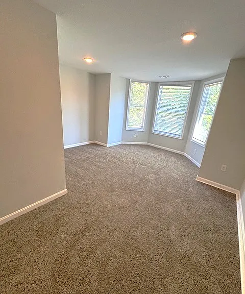 2402 Lakeview Ave #2 — Photo 9