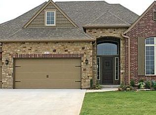 1315 S Cypress Ln, Broken Arrow, OK 74012