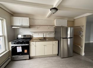 102 Warren St FLOOR 3, Lynn, MA 01905
