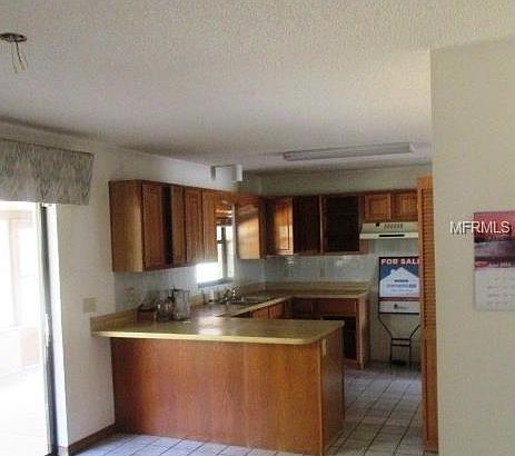 5th image of 23913 Oak Ave
