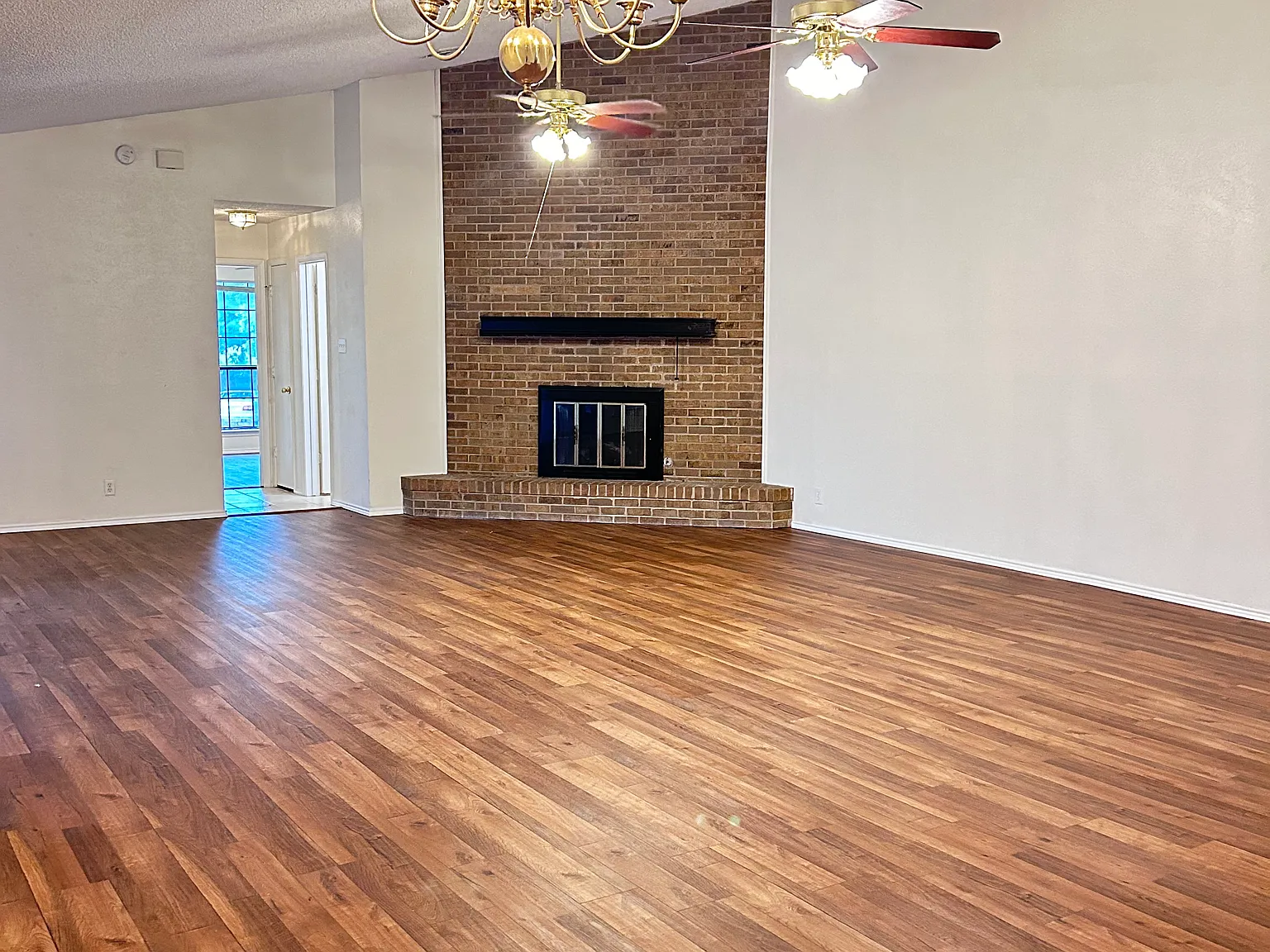3 bed, 1700 sqft, $1,750 — Photo 2
