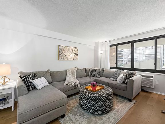 5th image of 90 Gold St APT 4N