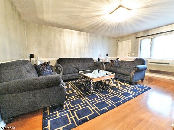 2nd image of 112 Mill St Unit L-11