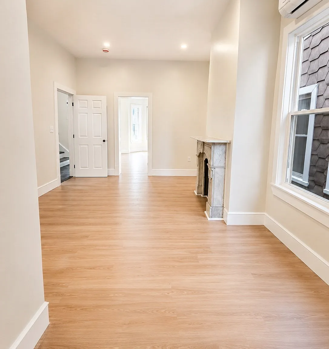 2 bed, 1.5 bath, 990 sqft, $3,100 — Photo 2