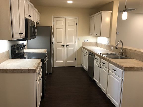 5th image of 3060 Pine Valley Dr