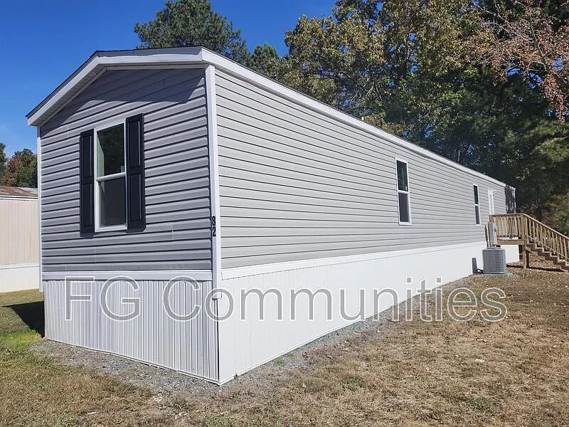 711 Leasburg Rd #82