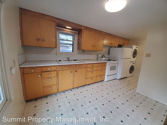 5th image of 216 1/2 Livingston Ave
