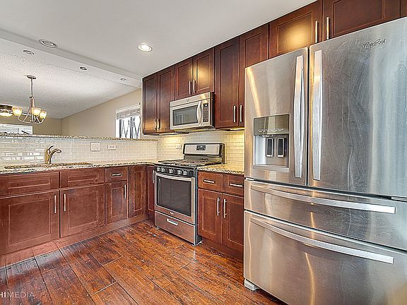 3rd image of 912 Winter Park Dr
