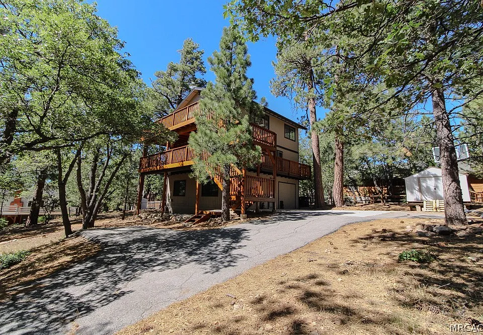1772 Columbine Dr