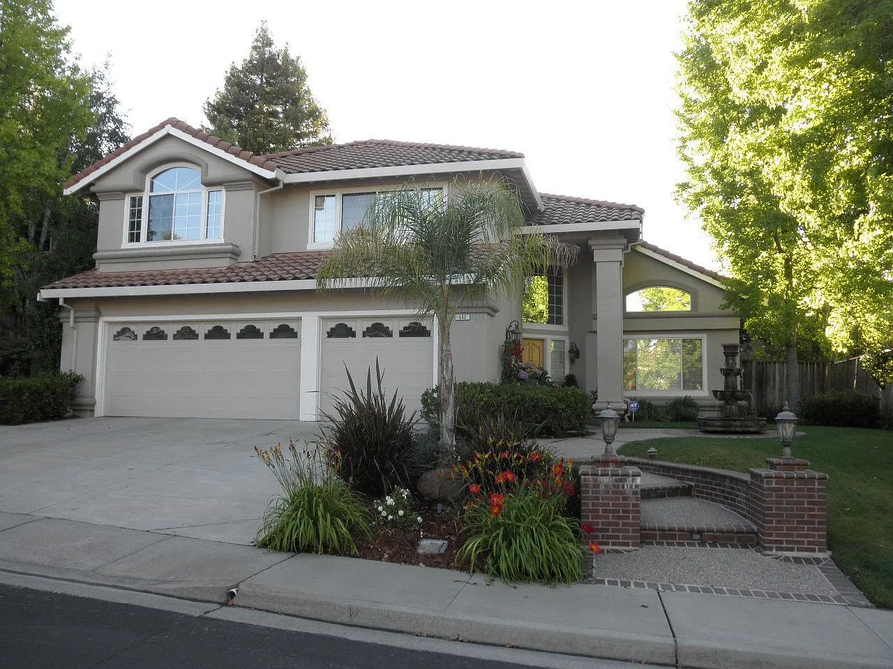 143 Parkhaven Dr photo 1