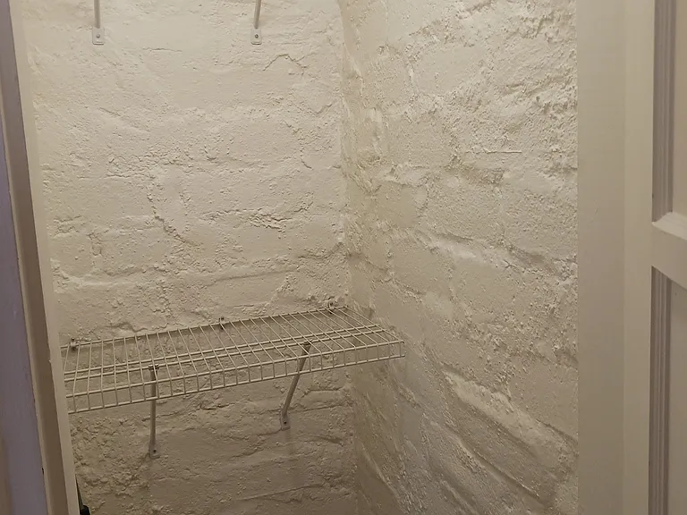 ENTRY CLOSET