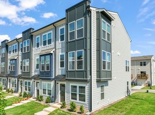 1955 Robin Hill Ln, Raleigh, NC 27610