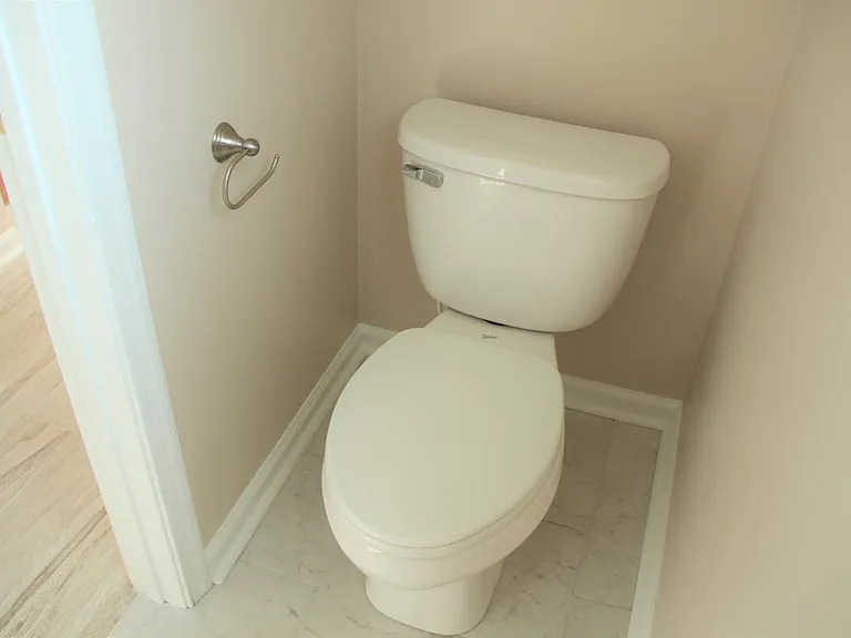 1/2 Bathroom 1st level