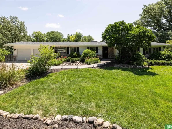 307 S 96th St, Omaha, NE 68114