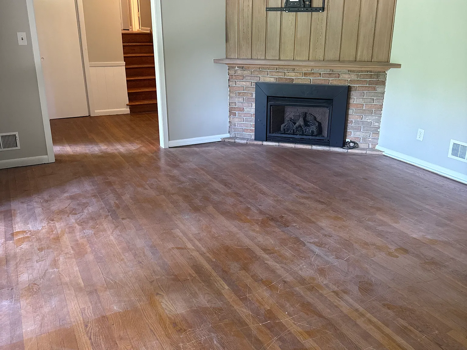 5 bed, 2645 sqft, $2,500 — Photo 3