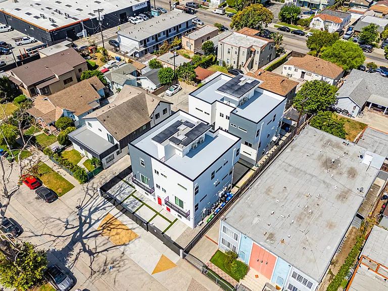 3015 Alsace Ave — Photo 17