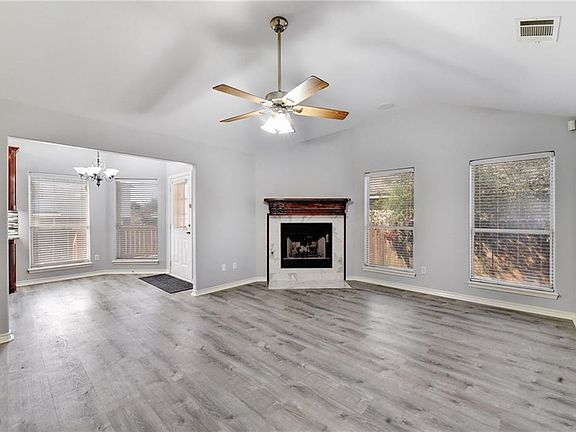4th image of 1201 Perkins St