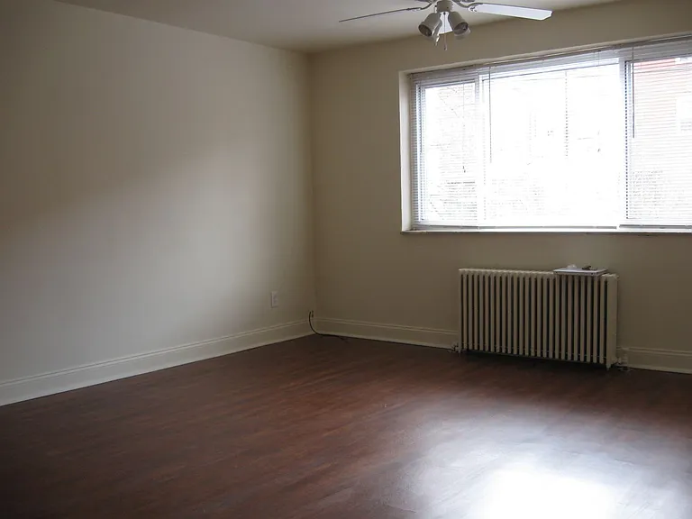 640 Southcrest Dr — Photo 4