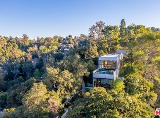 3201 Coldwater Canyon Ln, Beverly Hills, CA 90210