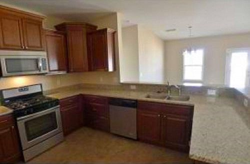 2nd image of 1412 Wimbledon Ct