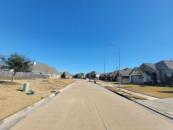 4th image of 2824 Park Villa Dr