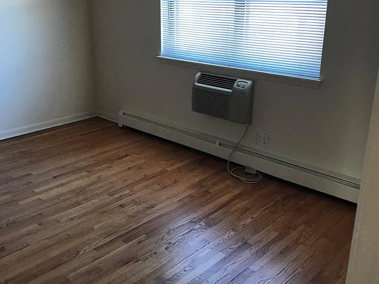 1139 Deerfield Rd #4B — Photo 11
