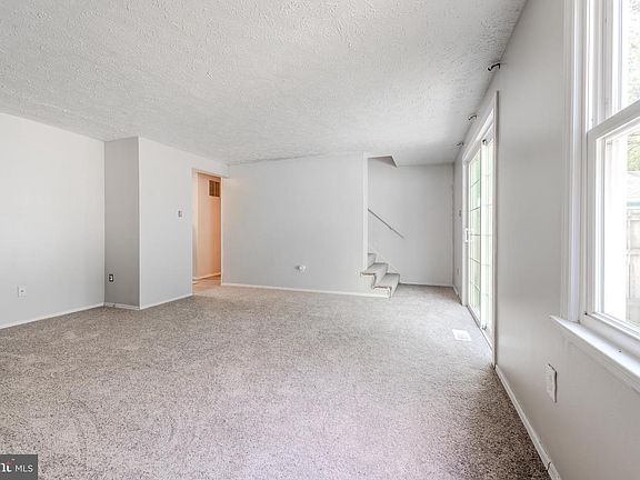3rd image of 20835 Harlequin Ln