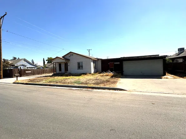 329 W Owens Avenue, Tulare, CA 93274