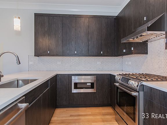 3rd image of 1857 W Chicago Ave #2