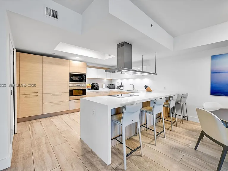 17111 Biscayne Blvd #207 — Photo 8