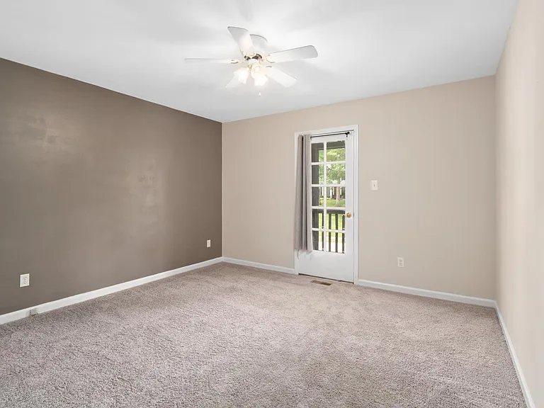 2122 Park Forest Dr — Photo 31