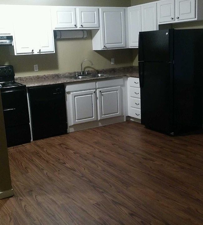 2nd image of 621 I St NE #25