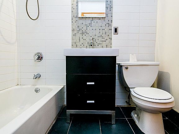 2nd image of 269 Melrose St APT 3R