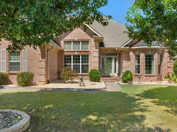 222 Cottonwood Run, Florence, AL 35630