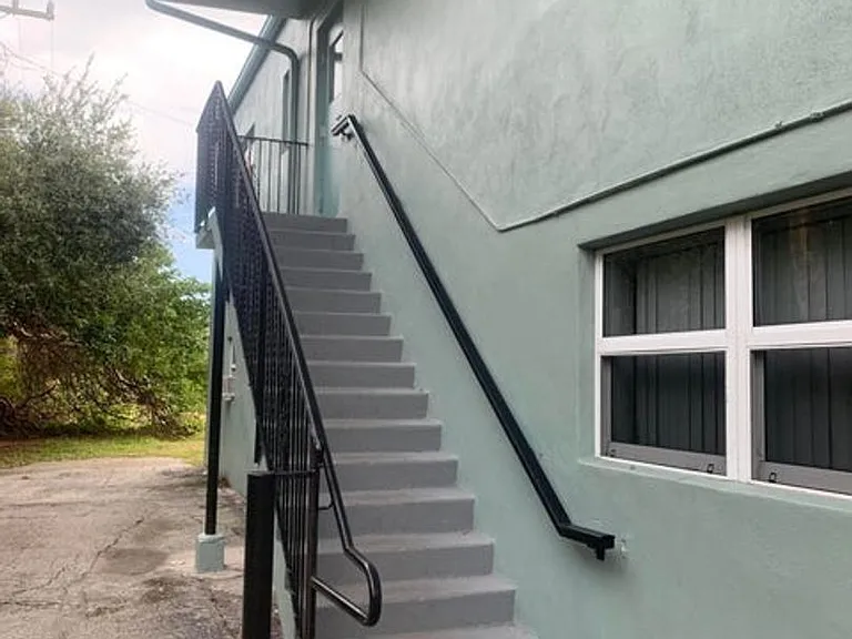 220 Columbia Dr #33 — Photo 8