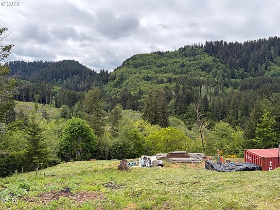 4th image of 301 Upper Nestucca River Rd